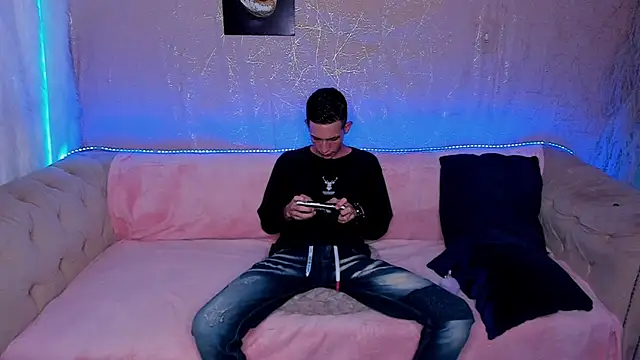 Shyfantasies online show from September 2025 10:13:01 PM