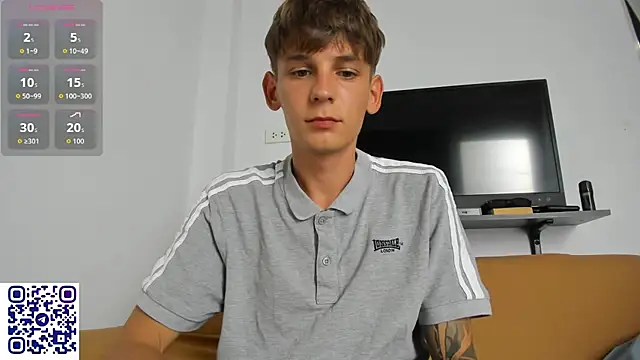 Snapshot of MiracleCam chatting on February 2026 07:37:02 AM MiracleCam online show from February 2026 07:37:02 AM