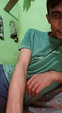 Snapshot of hq9870a chatting on January 2025 06:41:02 PM hq9870a online show from January 2025 06:41:02 PM