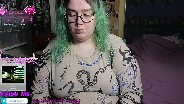 JannetPie online show from December 2025 10:33:02 PM