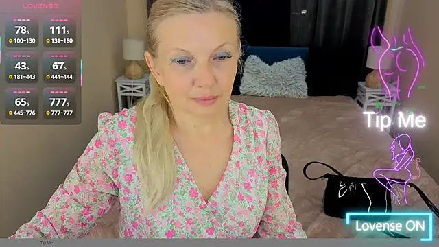 Abby Moore  online show from June 2026 06:41:02 AM