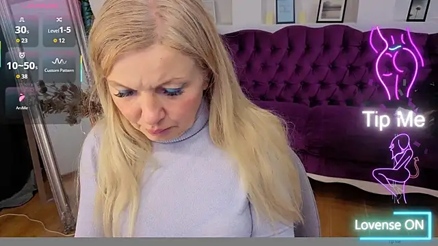 Abby Moore  online show from June 2026 07:08:02 AM