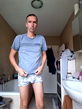 Snapshot of Geiler-boy313 chatting on October 2025 08:35:01 AM Geiler-boy313 online show from October 2025 08:35:01 AM