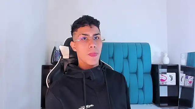 AlanNaughty online show from March 2025 08:05:02 PM