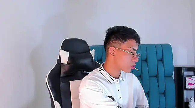 AlanNaughty online show from February 2025 04:26:02 AM