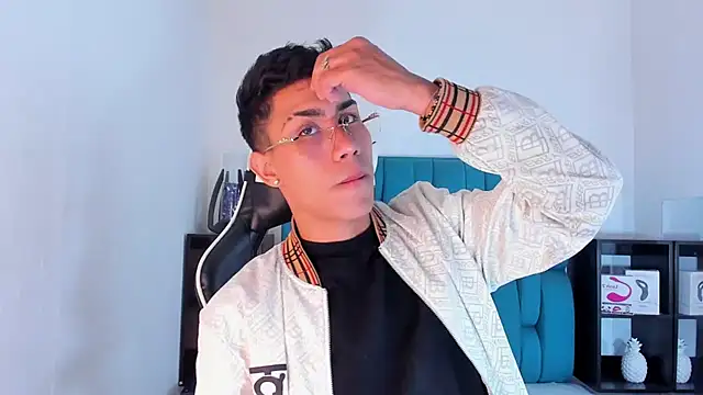 AlanNaughty online show from February 2025 08:27:02 PM