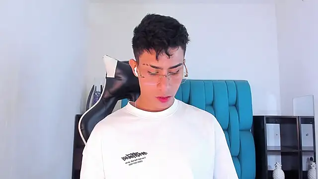 AlanNaughty online show from February 2025 10:47:02 PM