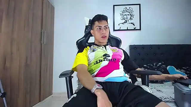 AlanNaughty online show from October 2025 10:00:01 PM