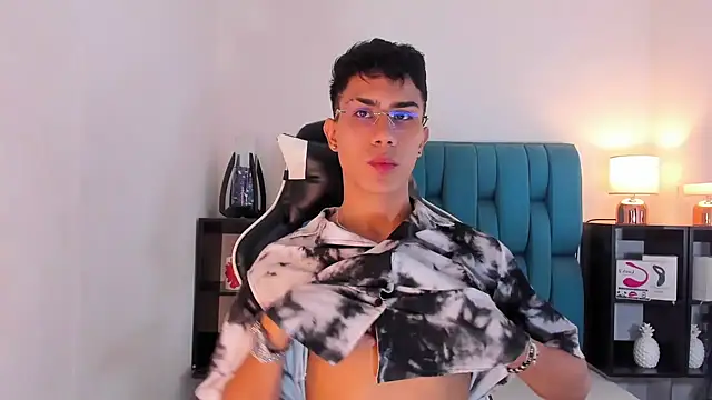 AlanNaughty online show from February 2025 04:32:02 AM