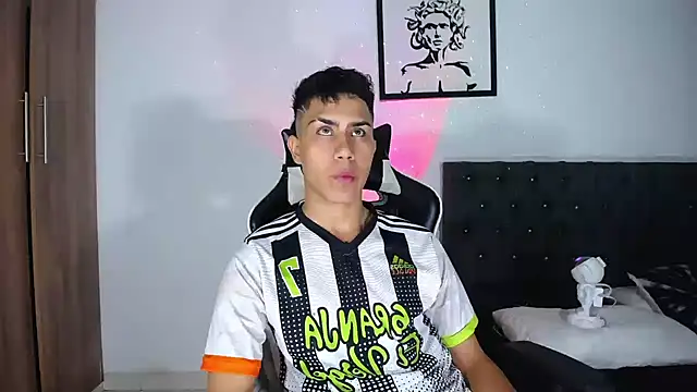 AlanNaughty online show from November 2025 05:43:01 AM