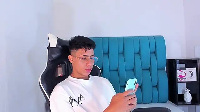 AlanNaughty online show from February 2025 04:36:01 AM