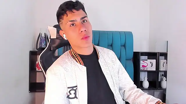 AlanNaughty online show from February 2025 09:31:02 PM