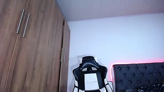 AlanNaughty online show from March 2025 03:07:01 AM