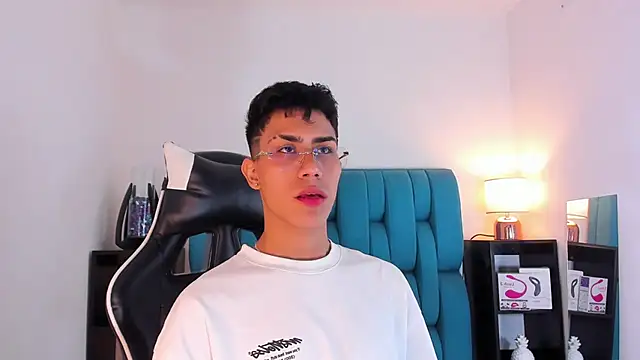 AlanNaughty online show from February 2025 05:18:01 AM