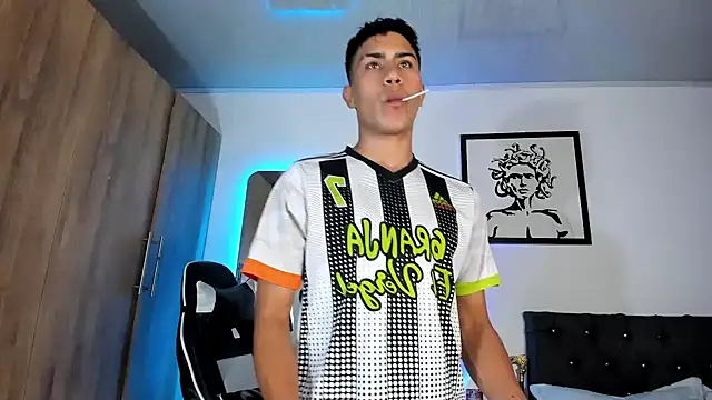 AlanNaughty online show from April 2026 11:32:02 PM