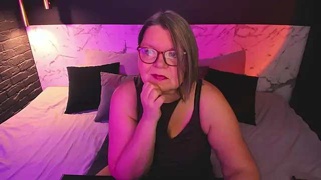 Shannonshine online show from November 2025 01:15:01 PM