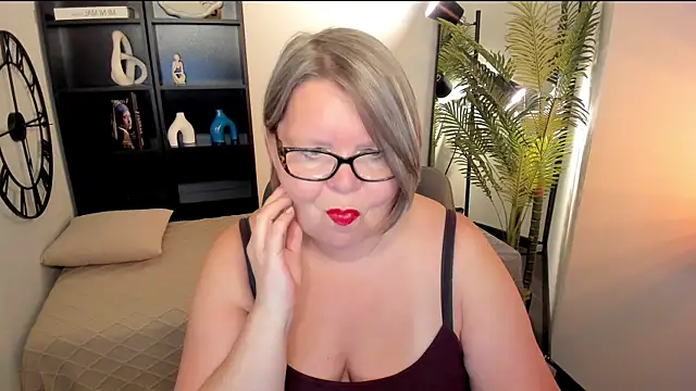 Shannonshine online show from July 2026 02:03:02 PM