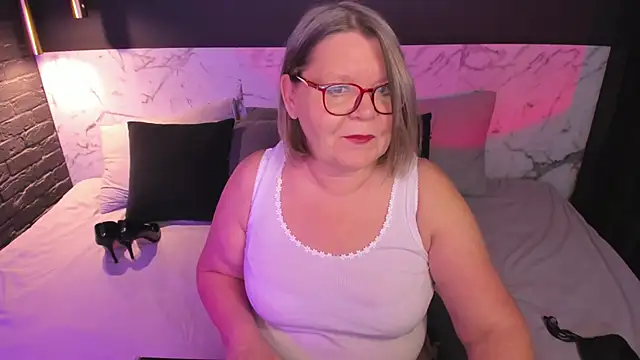 Shannonshine online show from November 2025 01:14:02 PM