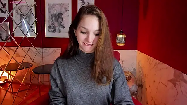 Snapshot of MirandaGlow chatting on January 2025 05:49:01 AM MirandaGlow online show from January 2025 05:49:01 AM