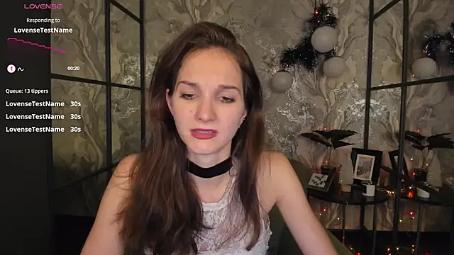 Snapshot of MirandaGlow chatting on January 2025 11:47:02 AM MirandaGlow online show from January 2025 11:47:02 AM