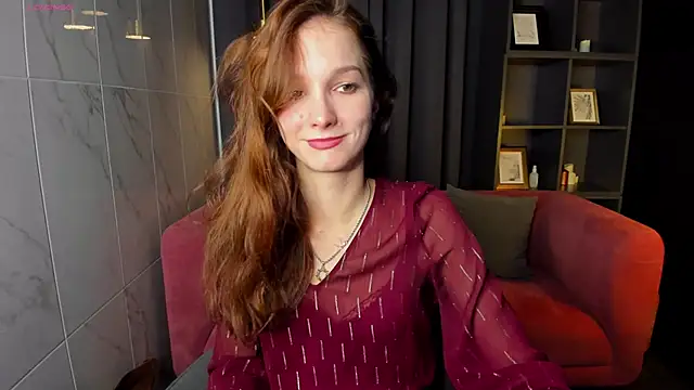 Snapshot of MirandaGlow chatting on December 2025 05:45:01 AM MirandaGlow online show from December 2025 05:45:01 AM