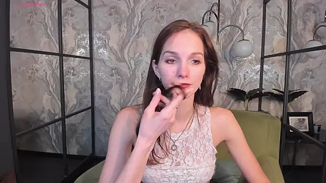 Snapshot of MirandaGlow chatting on February 2025 11:53:02 AM MirandaGlow online show from February 2025 11:53:02 AM