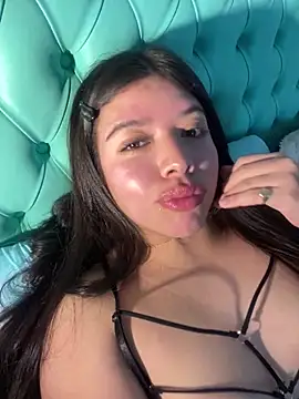 Snapshot of DulceAngelica chatting on June 2026 03:26:02 AM DulceAngelica online show from June 2026 03:26:02 AM