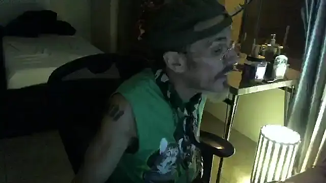 Snapshot of mycock2474u chatting on October 2025 12:13:01 PM mycock2474u online show from October 2025 12:13:01 PM