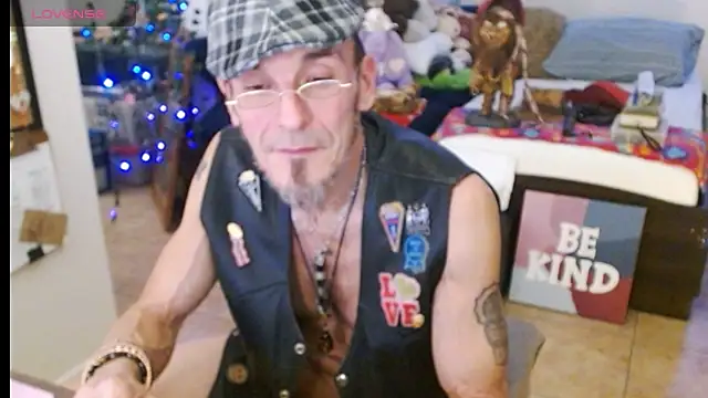 Snapshot of mycock2474u chatting on March 2025 07:35:02 AM mycock2474u online show from March 2025 07:35:02 AM