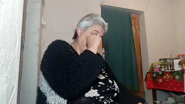 Snapshot of ExquisiteMature chatting on October 2025 10:11:01 PM ExquisiteMature online show from October 2025 10:11:01 PM