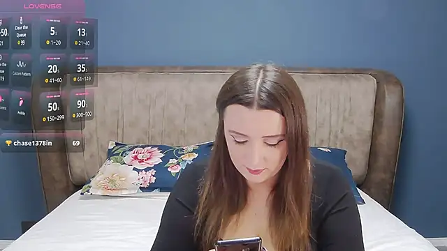 Snapshot of IamMolly chatting on December 2024 09:42:02 PM IamMolly online show from December 2024 09:42:02 PM