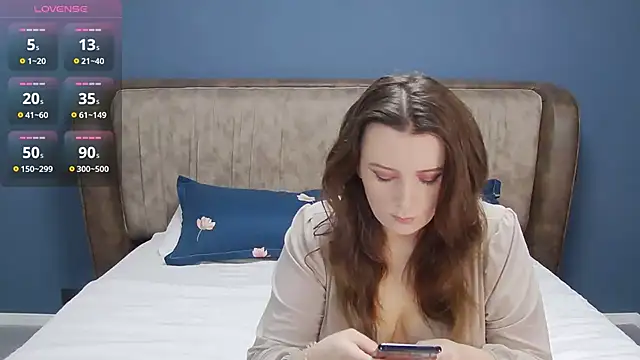 Snapshot of IamMolly chatting on January 2025 09:45:01 PM IamMolly online show from January 2025 09:45:01 PM