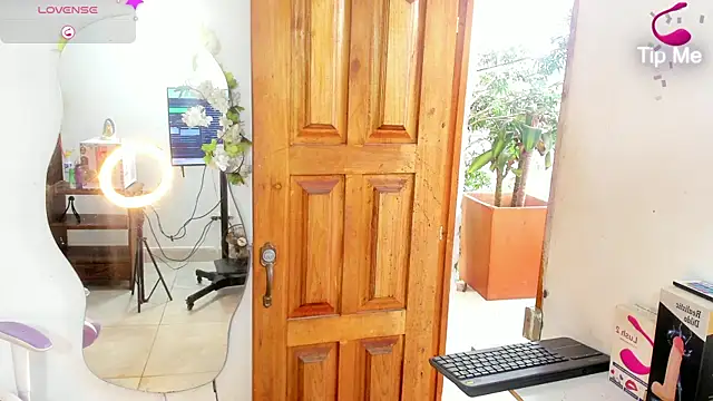 sofia gold  online show from April 2026 03:46:02 PM