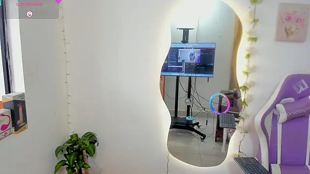sofia gold  online show from September 2025 03:41:02 PM