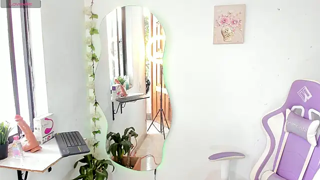 sofia gold  online show from May 2026 07:02:02 PM