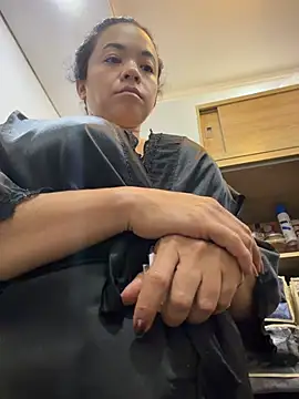 Snapshot of carolgaita chatting on June 2026 11:04:01 AM carolgaita online show from June 2026 11:04:01 AM