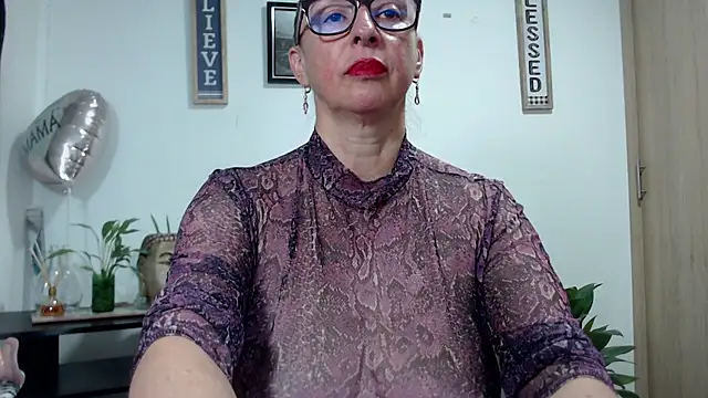 Snapshot of pattymaturex chatting on February 2026 11:59:02 PM pattymaturex online show from February 2026 11:59:02 PM