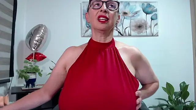 Snapshot of pattymaturex chatting on September 2025 09:25:02 PM pattymaturex online show from September 2025 09:25:02 PM