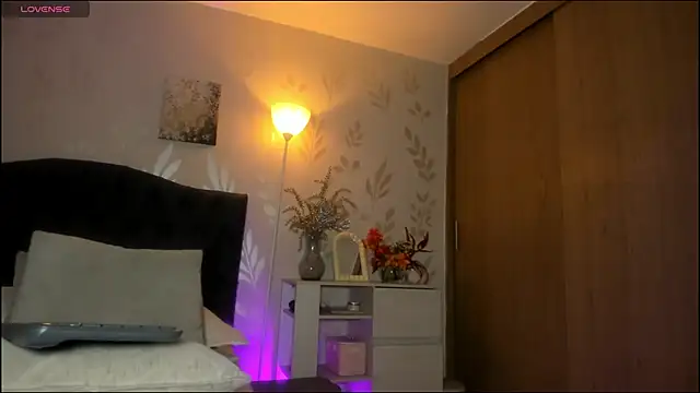 alejandrarosse   online show from April 2026 08:46:02 PM