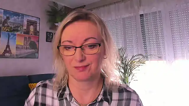 vanessa chat online show from March 2026 02:10:01 PM