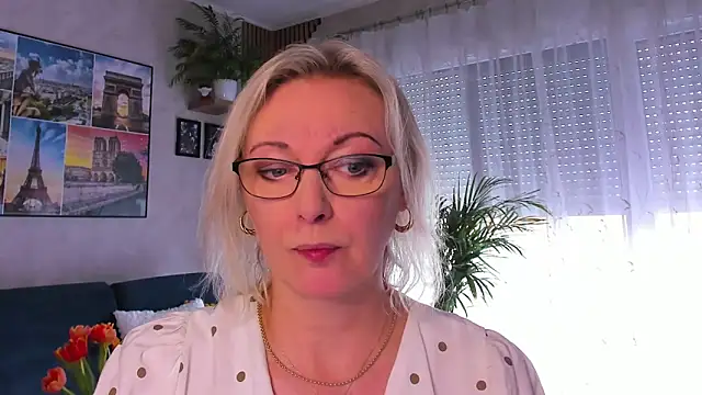 vanessa chat online show from May 2026 01:28:01 PM