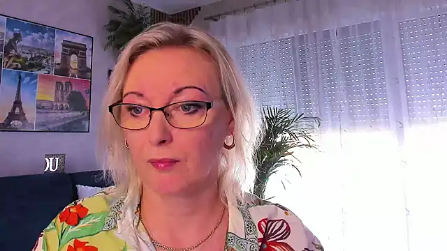 vanessa chat online show from May 2026 01:29:01 PM
