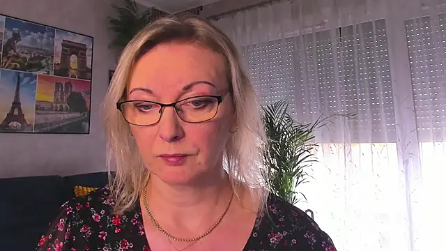 vanessa chat online show from March 2026 02:10:01 PM