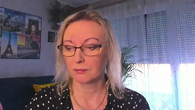 vanessa chat online show from February 2026 02:17:02 PM