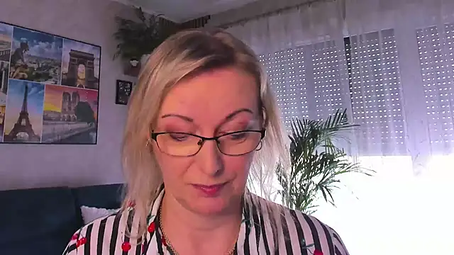 vanessa chat online show from March 2026 02:28:01 PM