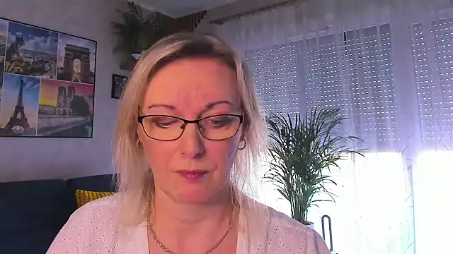 vanessa chat online show from March 2026 02:19:02 PM