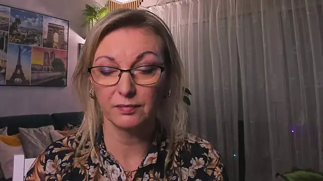 vanessa chat online show from February 2025 05:16:01 PM