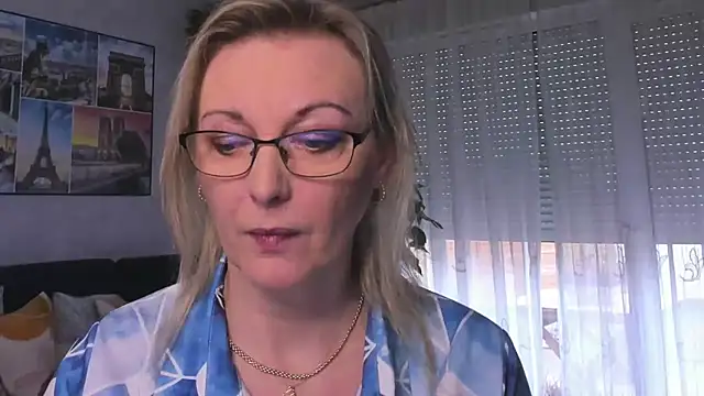 vanessa chat online show from February 2025 02:15:02 PM