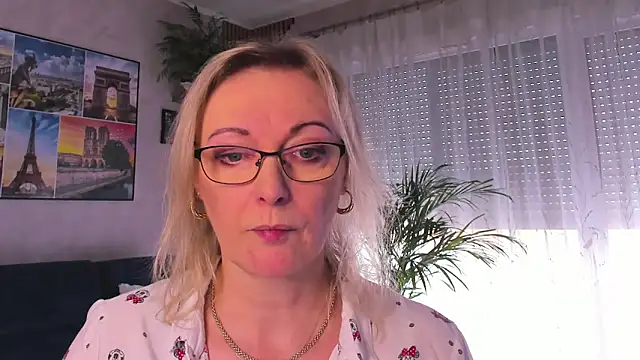 vanessa chat online show from March 2026 02:15:01 PM