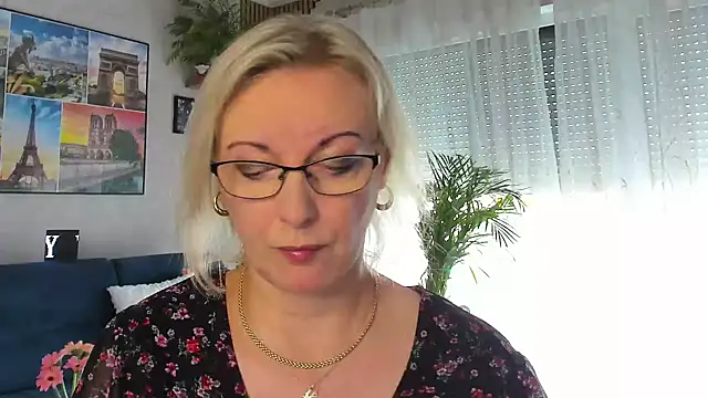 vanessa chat online show from May 2026 01:19:01 PM